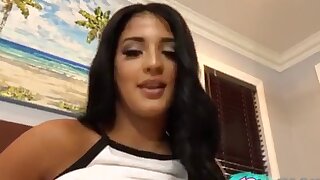 Latin Babe Sizzling Cocksucking Show